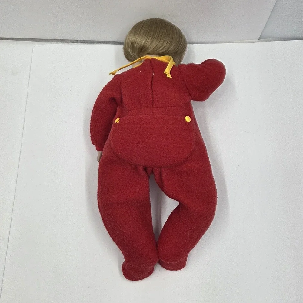 Ashton Drake Disney Cindy McClure Porcelain‎ Doll Whats For Lunch Pooh Bib 18